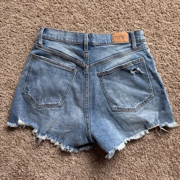 A+F High Rise Jean Shorts - Picture 2 of 4